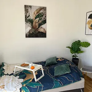 https://sloneczny-apartament-na-zoliborzu-dla-2-osob-przy-arkadii.warsawhotelspoland.com